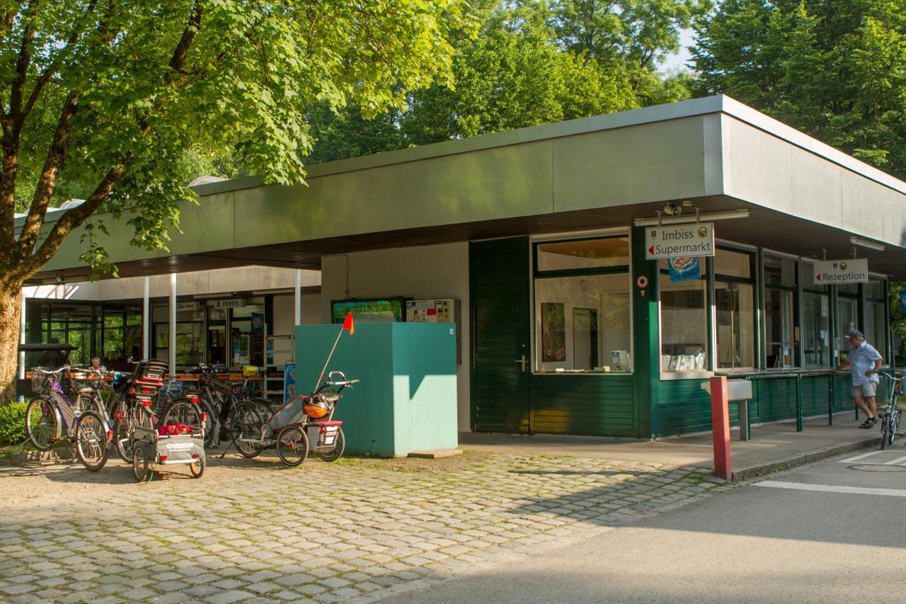 Munich Oktoberfest Glamping Hotel Ngoại thất bức ảnh