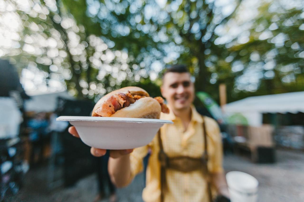 Munich Oktoberfest Glamping Hotel Ngoại thất bức ảnh