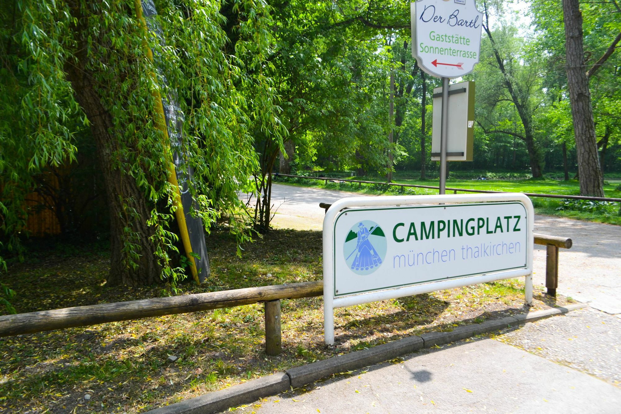 Munich Oktoberfest Glamping Hotel Ngoại thất bức ảnh